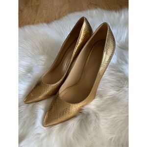 Michael Kors Claire Pumps gold Metallic Leather (Size 7.5 M / used)